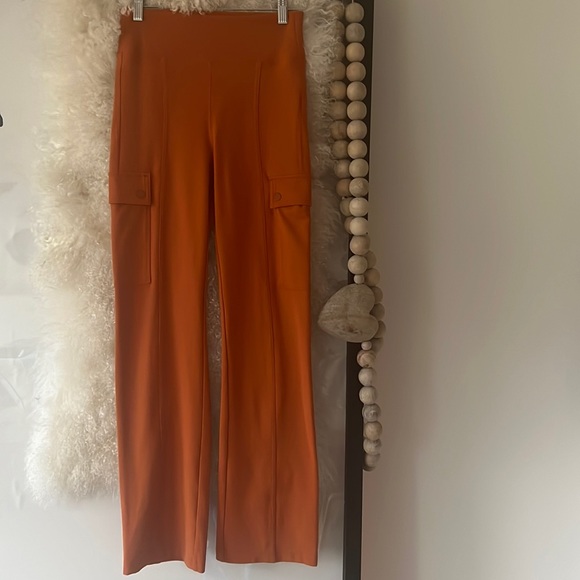 Athleta Delancey Straight Cargo Pant, XXS, 2022 Fall Edition - Picture 2 of 10